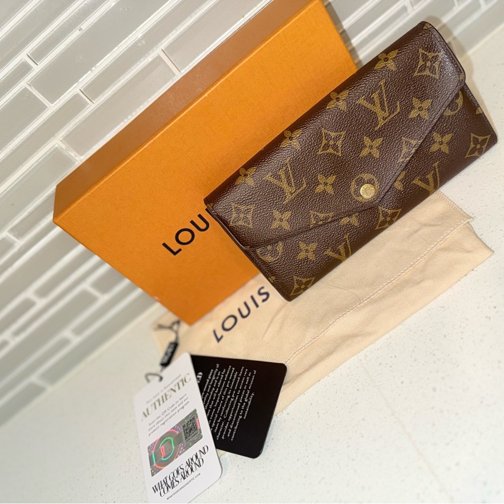 Louis Vuitton monogram Sarah wallet